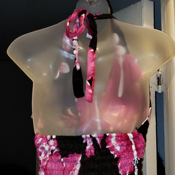 Halter dress - Picture 2 of 3